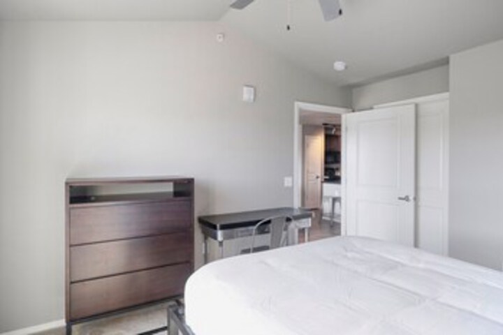Room 25 of 31