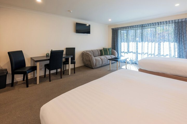 Room 65 of 120