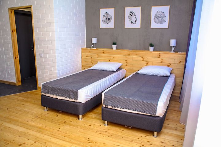 Room 12 of 40
