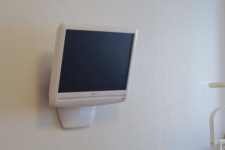 Room 2 of 6