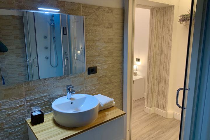 Room 34 of 59