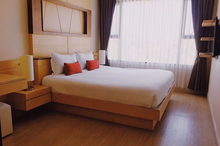 Room 16 of 27
