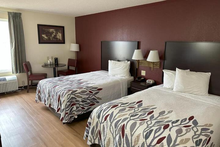 Double Deluxe 2 Double Beds (1 of 2)