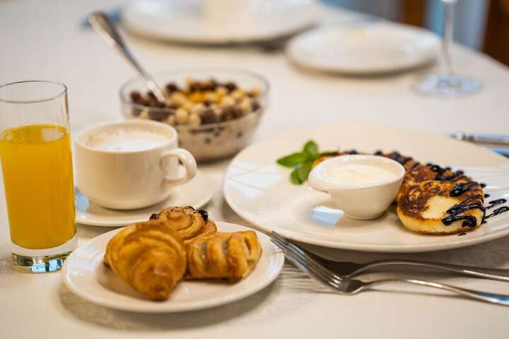 Breakfast/Coffee Service 93 of 128
