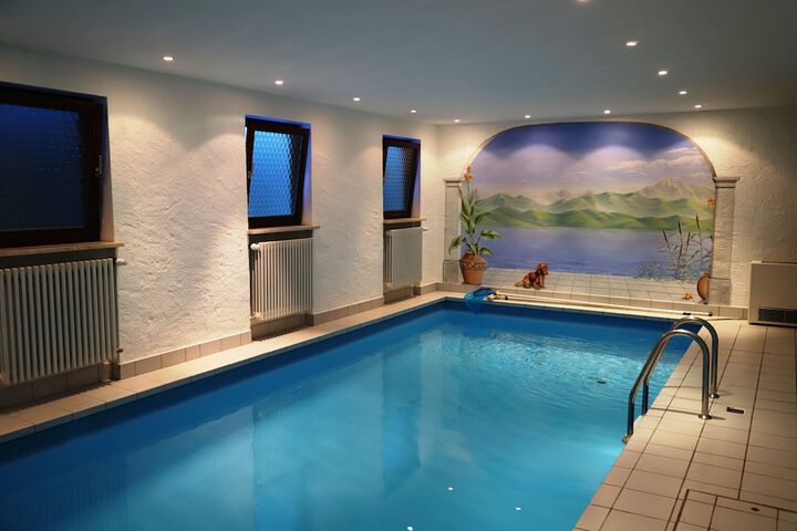 Pool 33 of 40