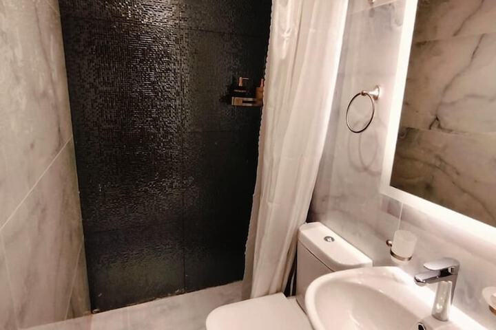Room 44 of 57