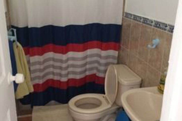 Room 2 of 68