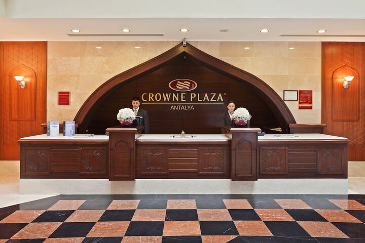 Hotel Lobby