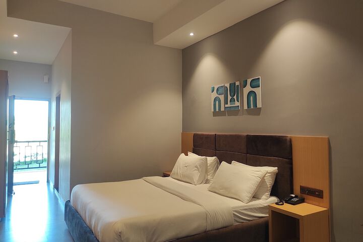 Room 21 of 66