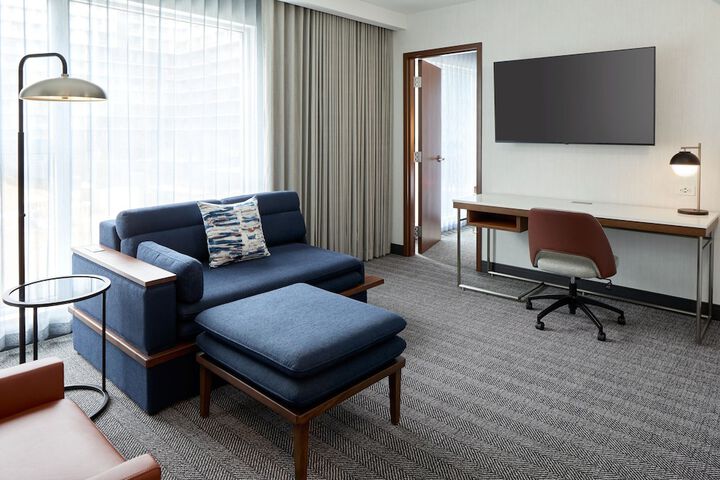 Room 10 of 51