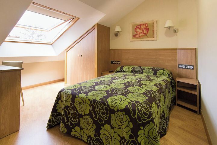 Room 16 of 33