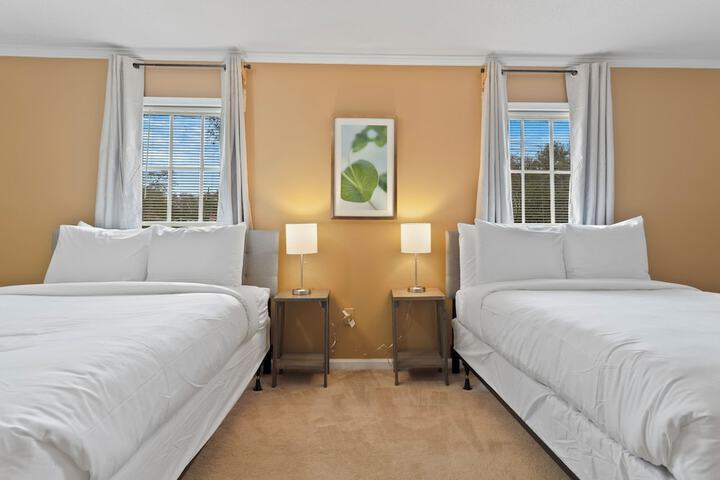 Room 28 of 69