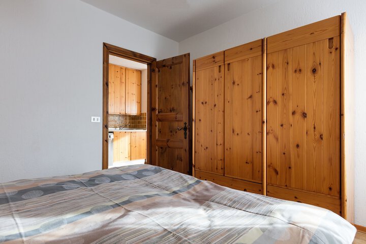 Room 12 of 39