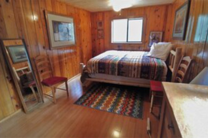 Room 10 of 12