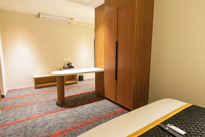 Room 21 of 45