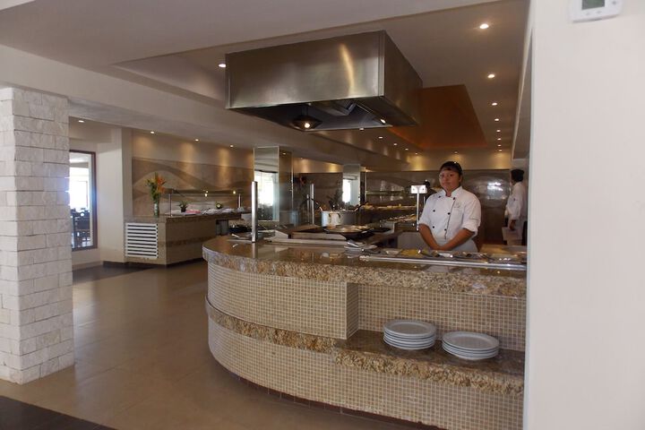 Dining 72 of 98