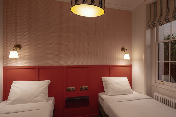Room 34 of 78