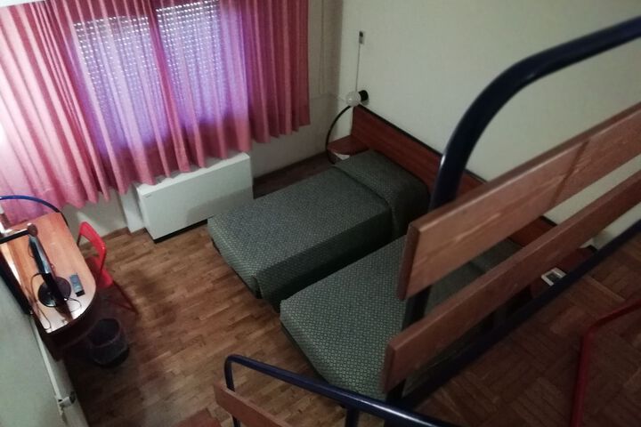Room 12 of 35