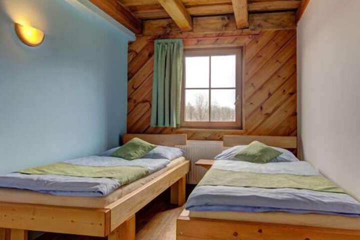 Room 14 of 60