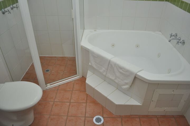 Room 15 of 37