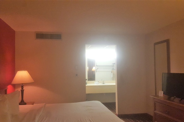 Room 8 of 27