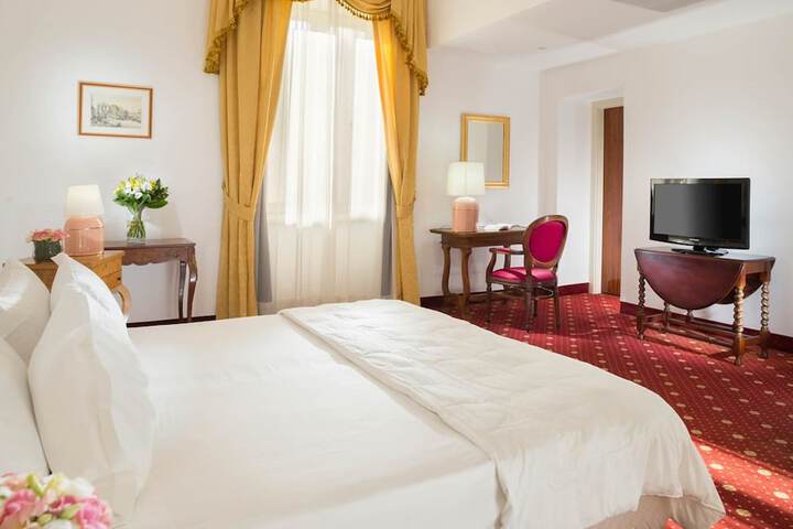 Room 2 of 39