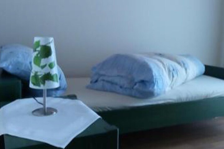 Room 4 of 17