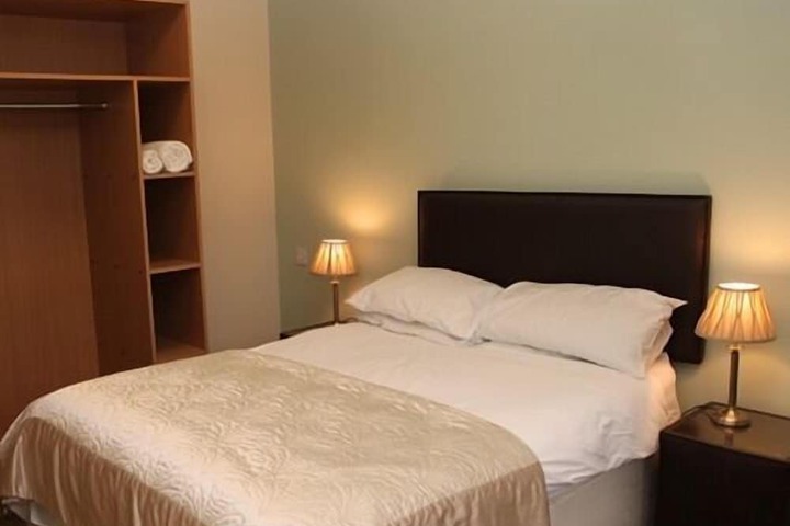 Room 2 of 19