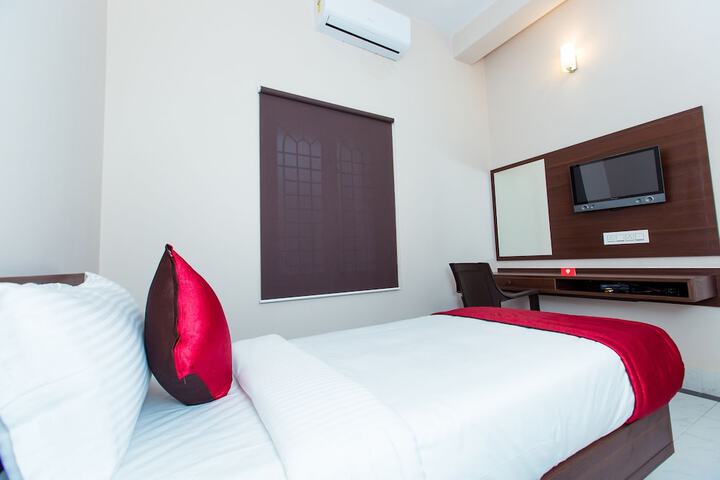 Room 8 of 19