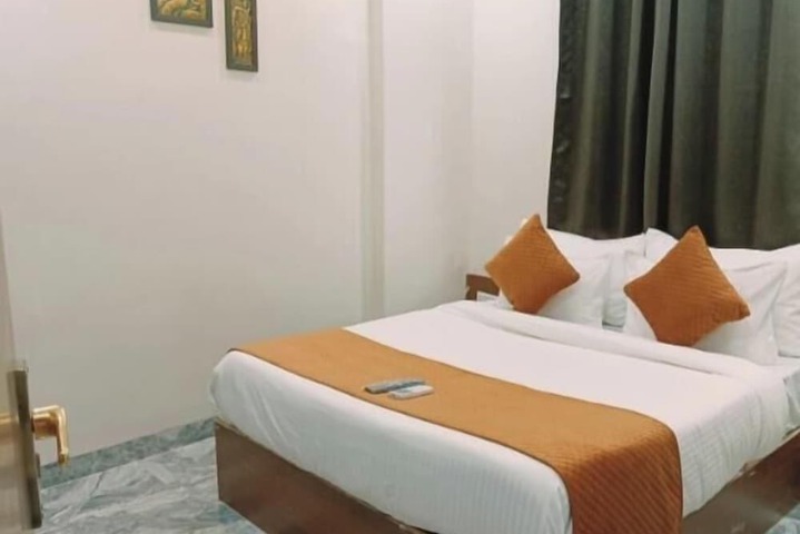 Room 14 of 20