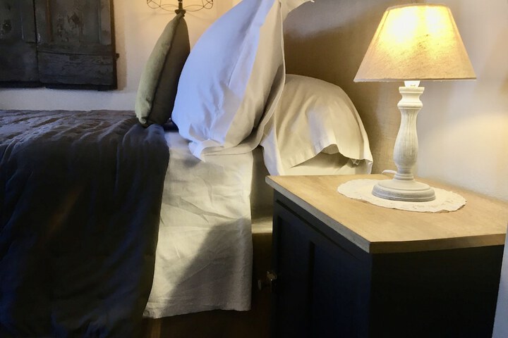 Room 4 of 115
