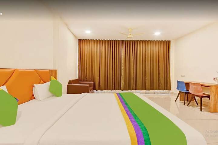 Room 3 of 26