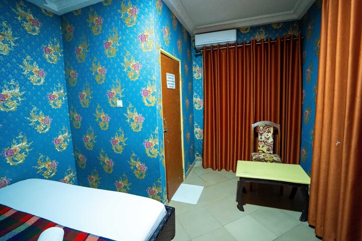 Room 13 of 41