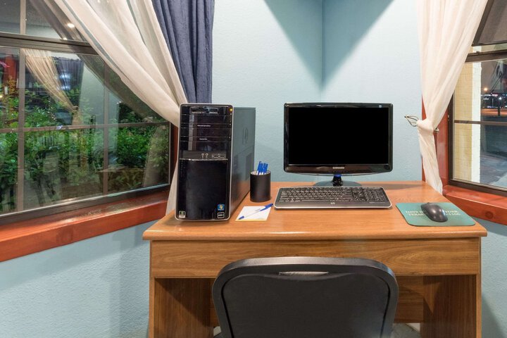 Business Center 16 of 16