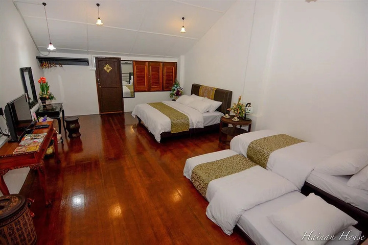 Room 4 of 23