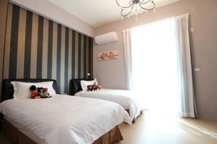 Room 17 of 29