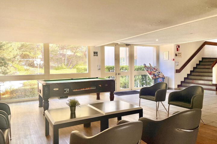 Guest Lobby