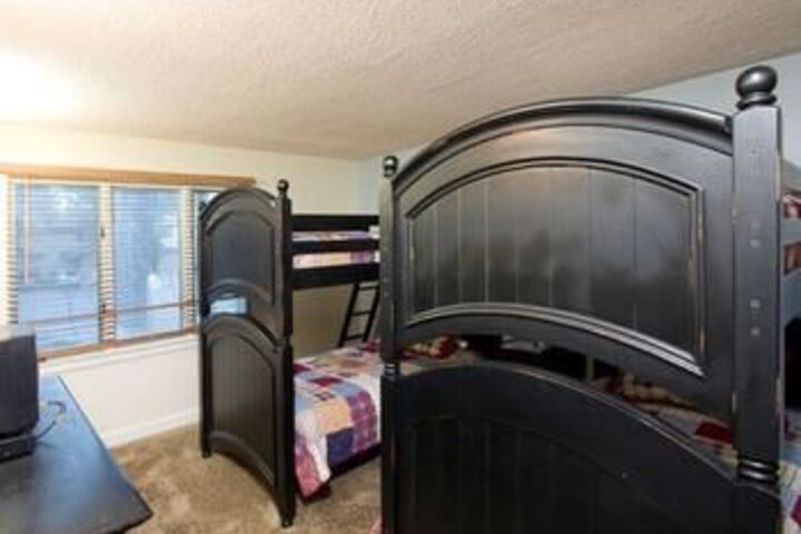 Room 9 of 20