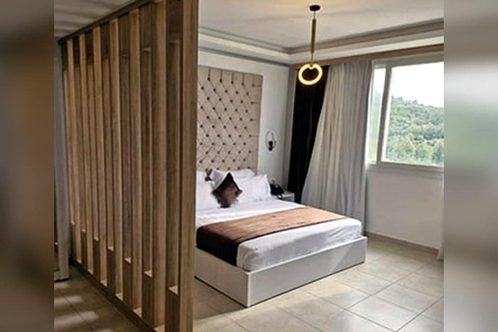 Room 5 of 14
