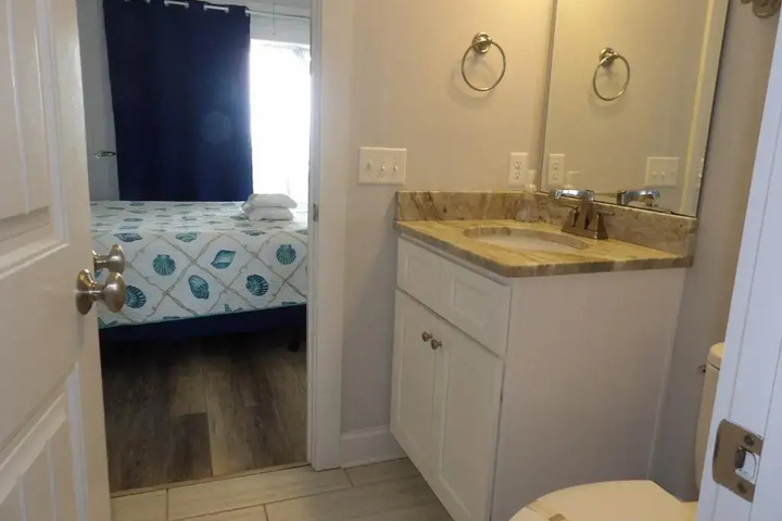 Room 8 of 21