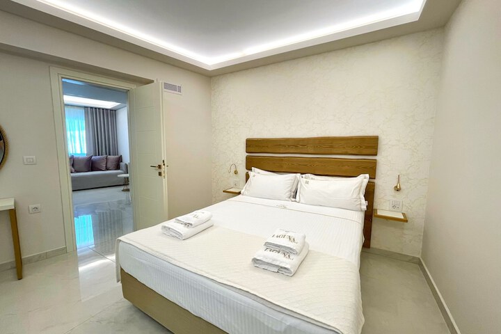 Room 13 of 49
