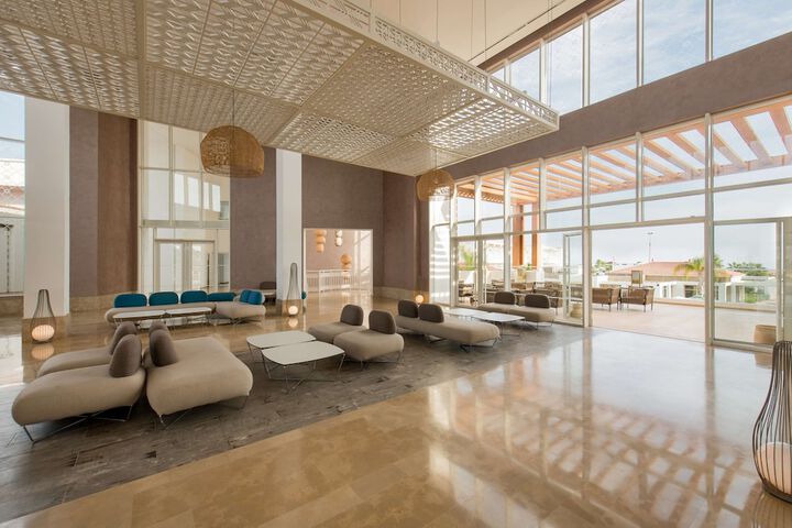 Guest Lobby