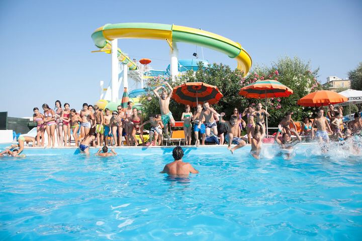 Pool 43 of 73