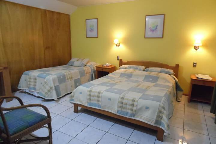 Room 8 of 34