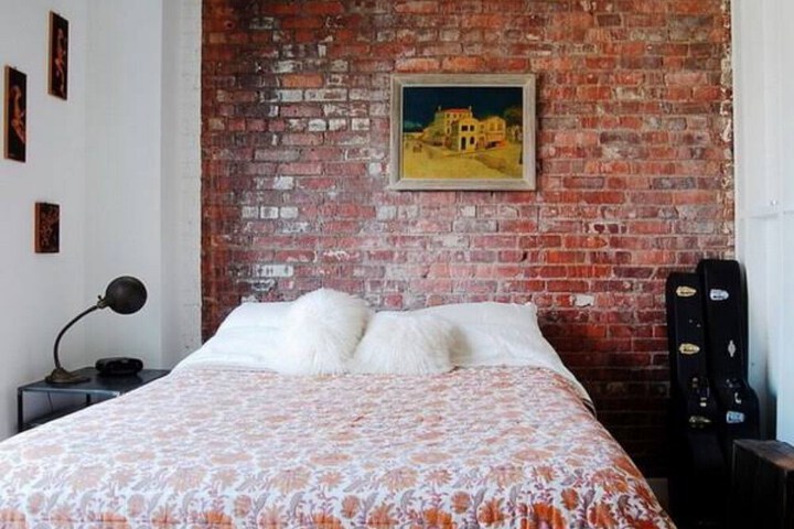 Room 2 of 19