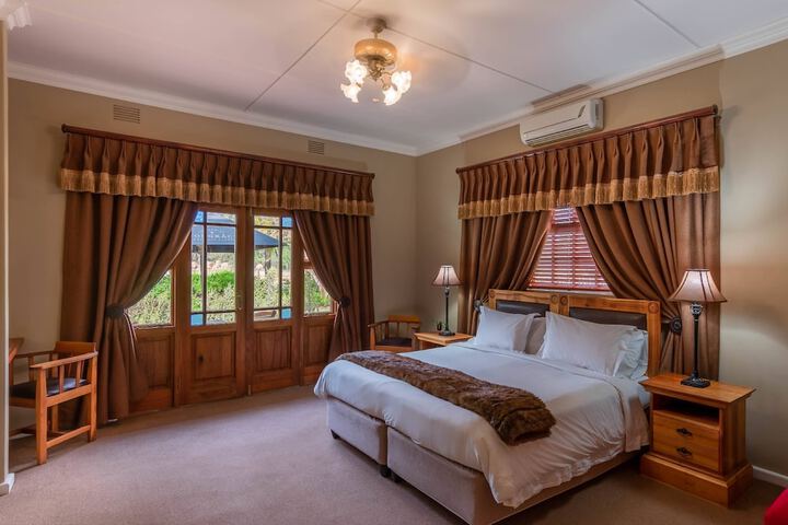 Room 26 of 100
