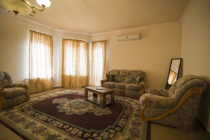 Room 8 of 13