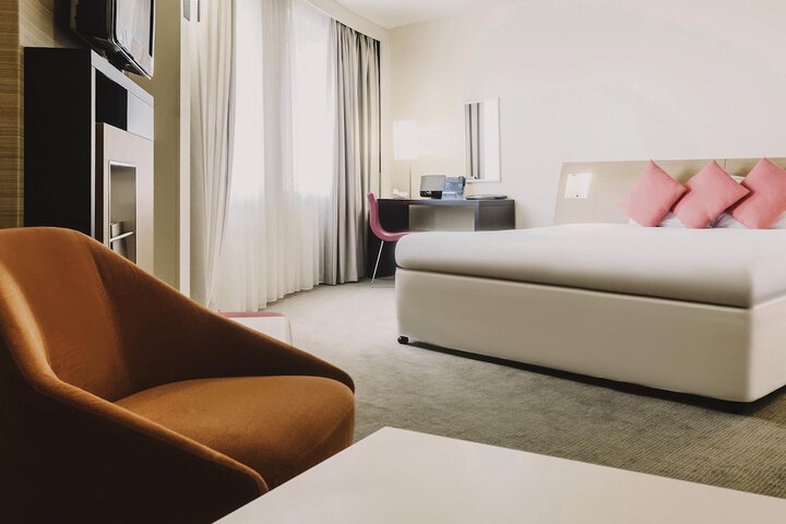 Room 14 of 56