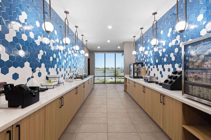 Breakfast/Coffee Service 34 of 42