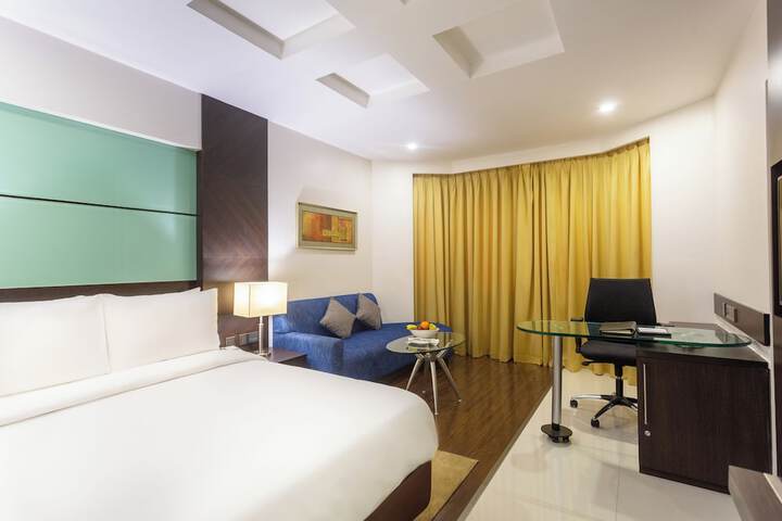 Room 8 of 35